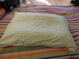 夏の睡眠をまもれ　インフレータブルピローの暑さ対策