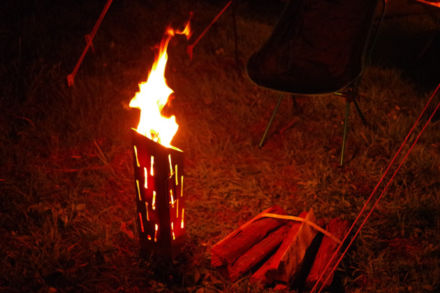 美しい炎を楽しむユニフレーム UFファイアポットの紹介 | おっさんソロ 