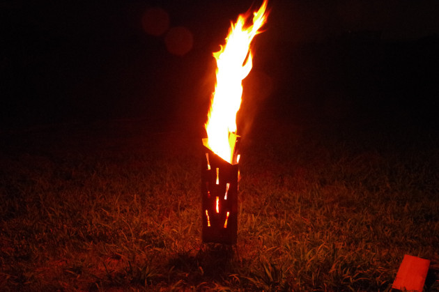 美しい炎を楽しむユニフレーム UFファイアポットの紹介 | おっさんソロ 