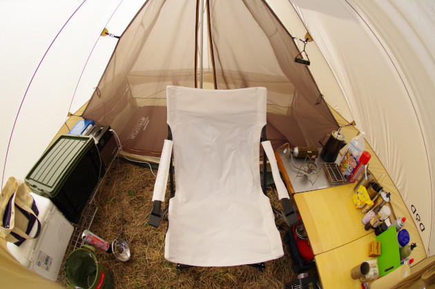 Dodショウネンテント 冬キャンプのテント内レイアウトを紹介 おっさんソロキャンプ道