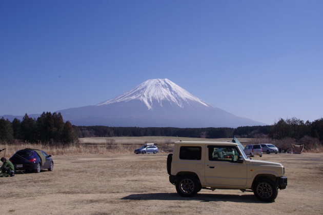 jジムニーと富士山