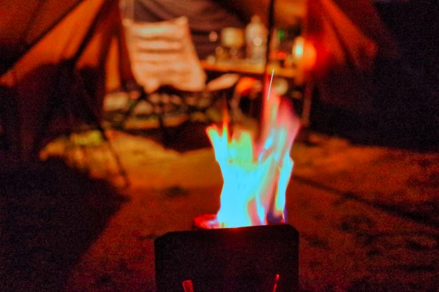 郡上八幡リバーウッドオートキャンプ場 ソロキャンプの夜に火遊び
