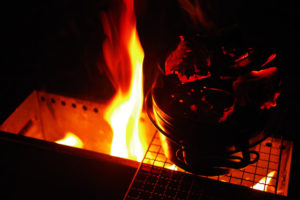 野宿をした夜の焚き火のこと