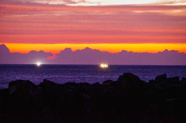 夏 海 釣り ソロキャンプ 日本海に沈む夕日に癒された おっさんソロキャンプ道