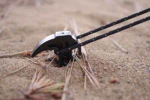 砂地にテントを張るときは100均モンターニュのプラペグがいい