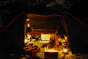 ソロキャンプの野営地に出没するUMA 第一話