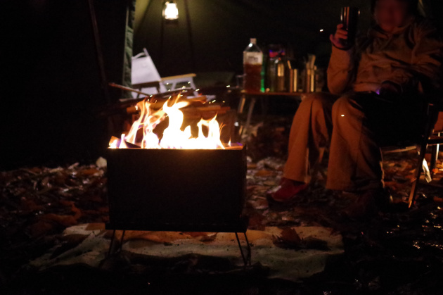 落ち葉と焚き火と冷雨のデュオキャンプ 第二話 おっさんソロキャンプ道