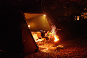 焚き火を囲んでソログルキャンプ 中編