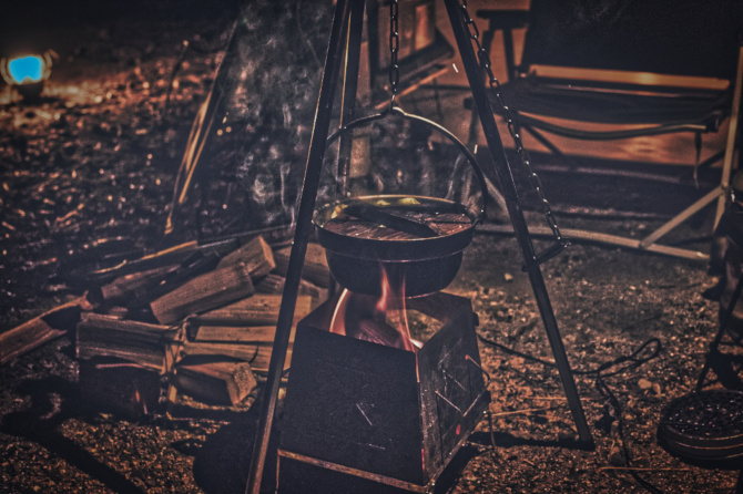 ネイチャーストーブラージがソロキャンプの焚き火調理で手放せない！