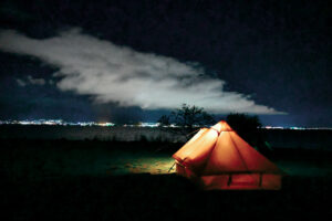 週末は雨の湖畔でソロキャンプ 中編