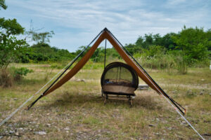 ソロキャンプ用タープのフタマタ化でキャンプがもっと快適になる