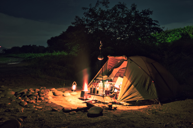 夜のテント