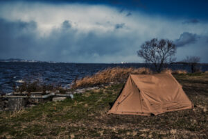 2021年の50泊目は風の吹き荒れる極寒の琵琶湖でソロキャンプ
