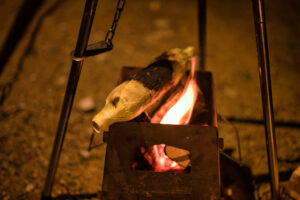 ネイチャーストーブラージがソロキャンプの焚き火調理で手放せない!