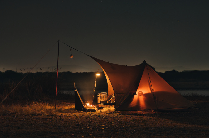 夜のテント2