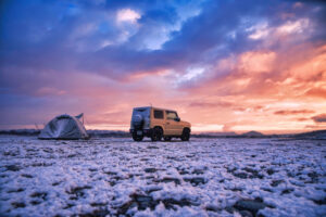 最強の寒波到来で冷たい雪に襲われた野営地ソロキャンプ