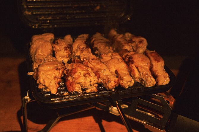 手羽元を焼く