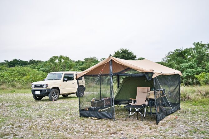 メッシュウォール　斜めから見る