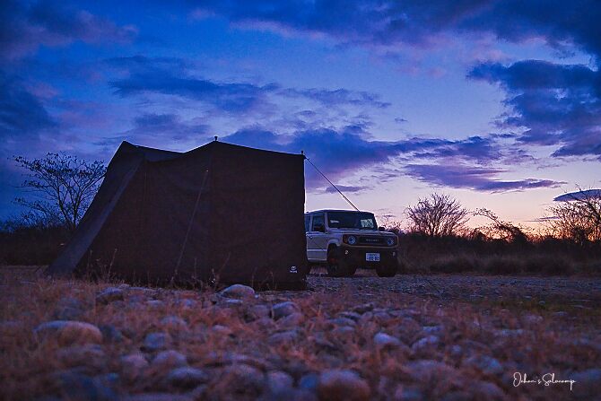 日没後の野営地