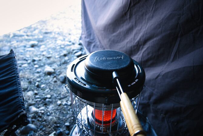 餅を焼いているところ