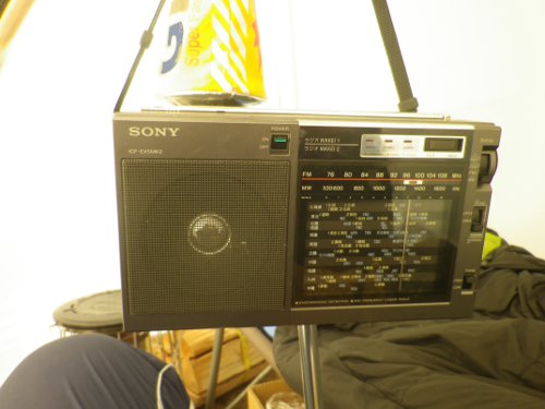 テント内ラジオ