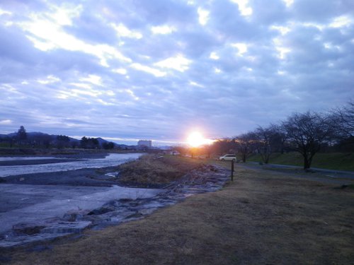 粕川オートキャンプ場の日の出