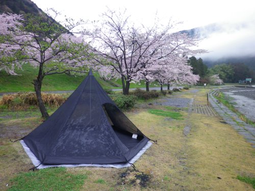 粕川オートキャンプ場 日曜日は雨撤収
