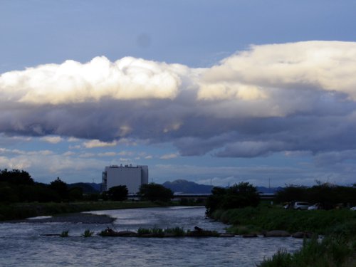 粕川オートキャンプ場05　大きな雲