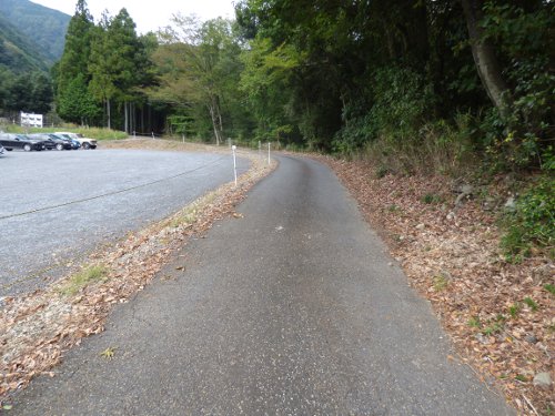 大津谷01_細い道