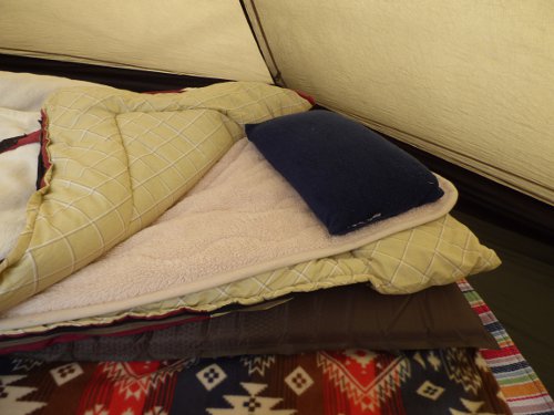 冬キャンプの寝袋に掛毛布も追加した