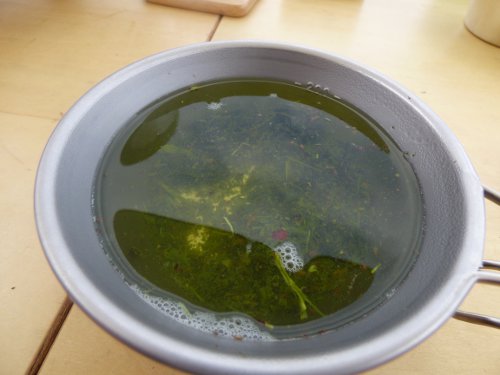 粕川28_お茶を淹れる