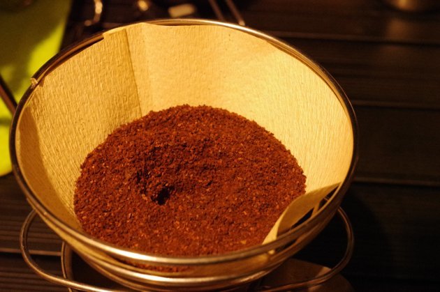 桃太郎11_コーヒー粉の穴