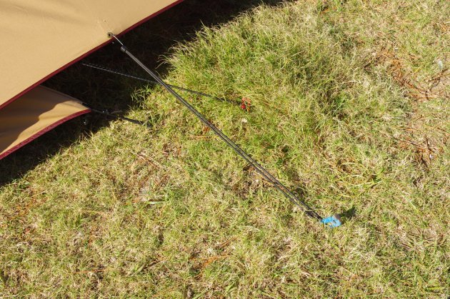 鮎川15_パンダTCタープにゴムバンド